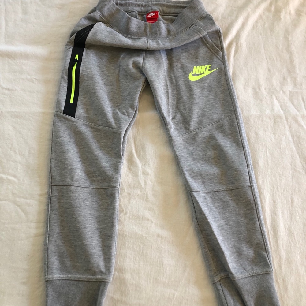 Boys Nike Fleece Joggers/ Sweatpants